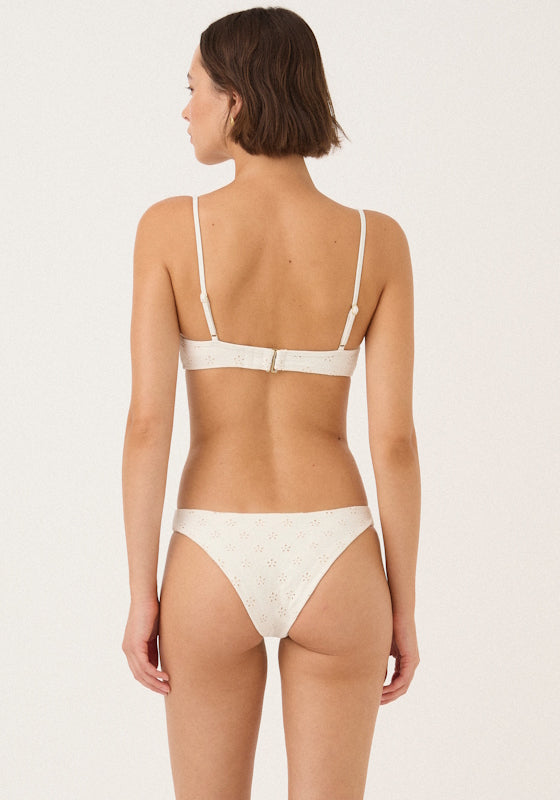 Broderie Curve Bikini Bottom Creme
