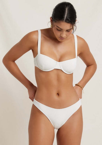 Essentials Crop Vintage Cream