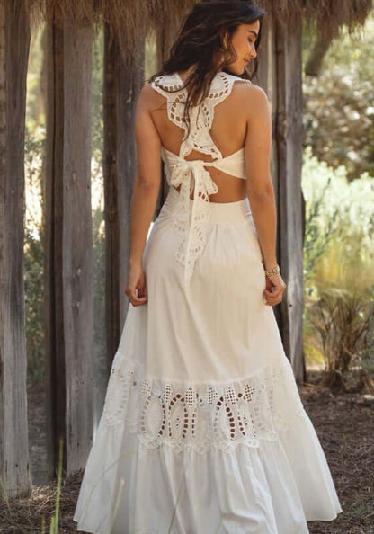 Portofino Skirt White by Sole Lisboa, featuring a flowing design with delicate cutouts and back detail for beach elegance.