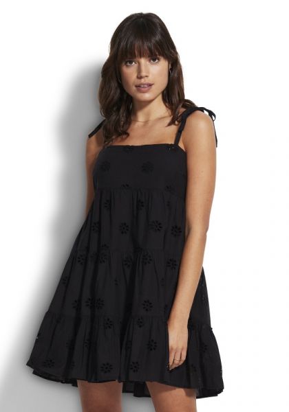 Embroidery tiered dress black 